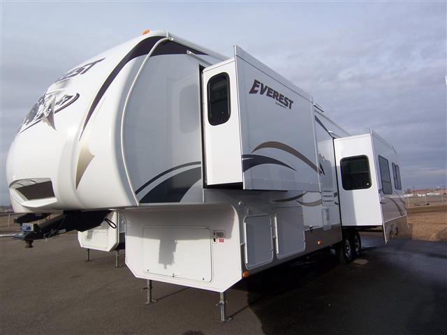 Used 2010 Keystone Everest 30ST Fifth Wheel For Sale